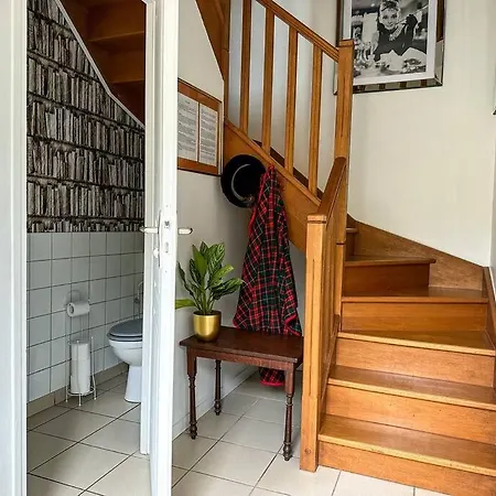 Chateau Le Bas Bleu, Maison D'hotes L'independance : 12p