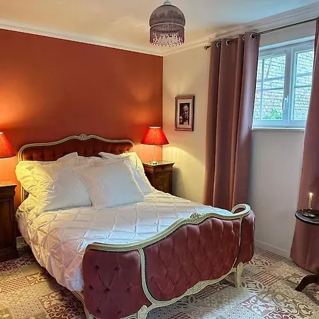 Chateau Le Bas Bleu, Maison D'hotes L'independance : 12p Quesnoy-le-Montant