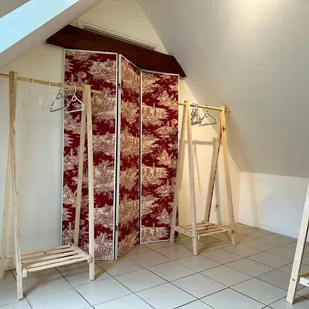 Holiday home Chateau Le Bas Bleu, Maison D'hotes L'independance : 12p